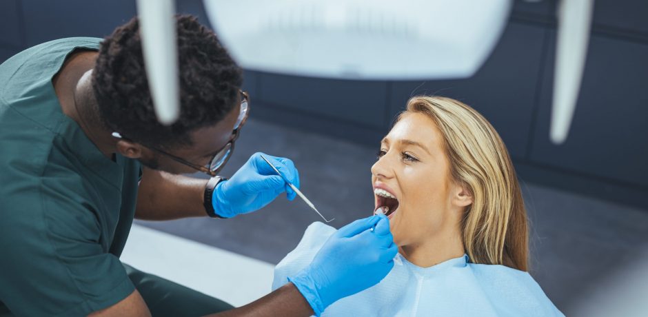 What is a Dental Clinic and How Does It Help You?